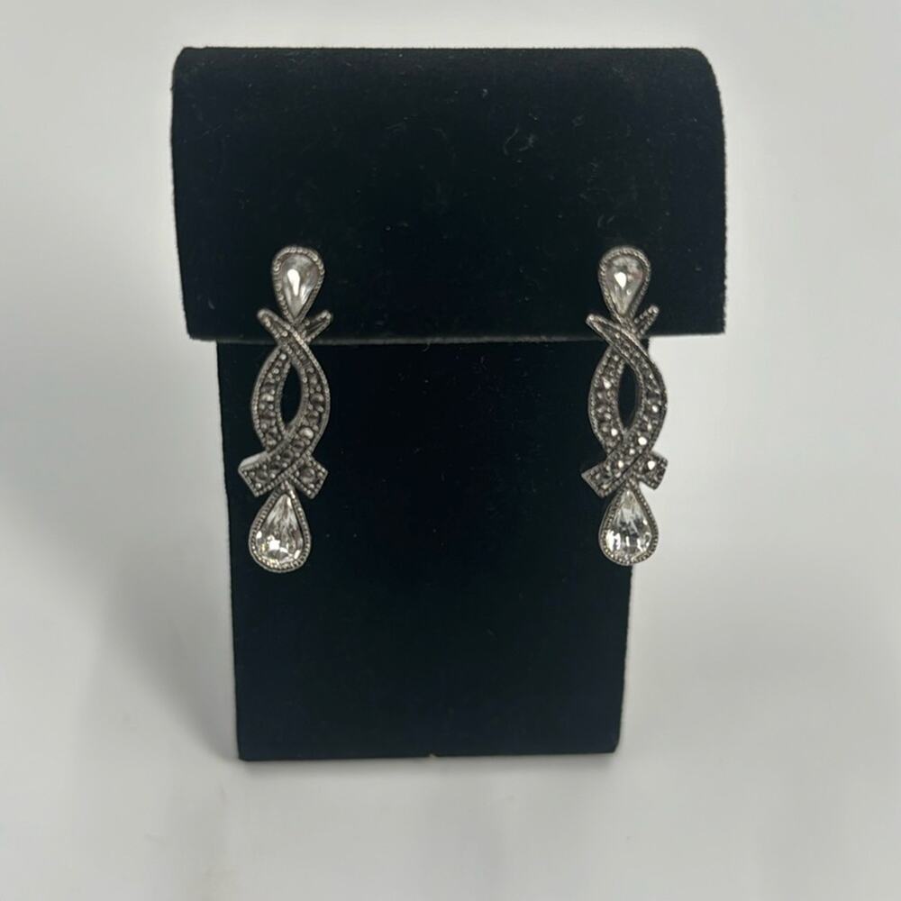 Avon statement romantic essence stud earrings